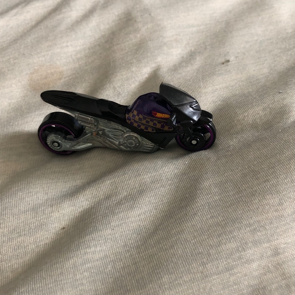 Die-Cast Purple & Black Street NOZ